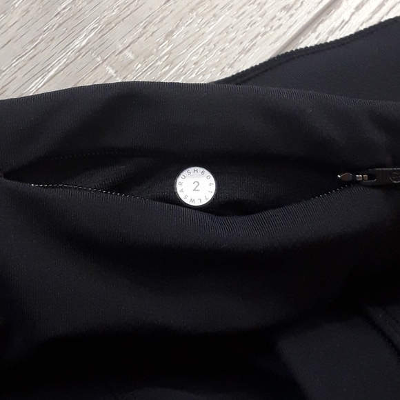 Lululemon | Jet Black mesh leggings - Picture 14 of 15